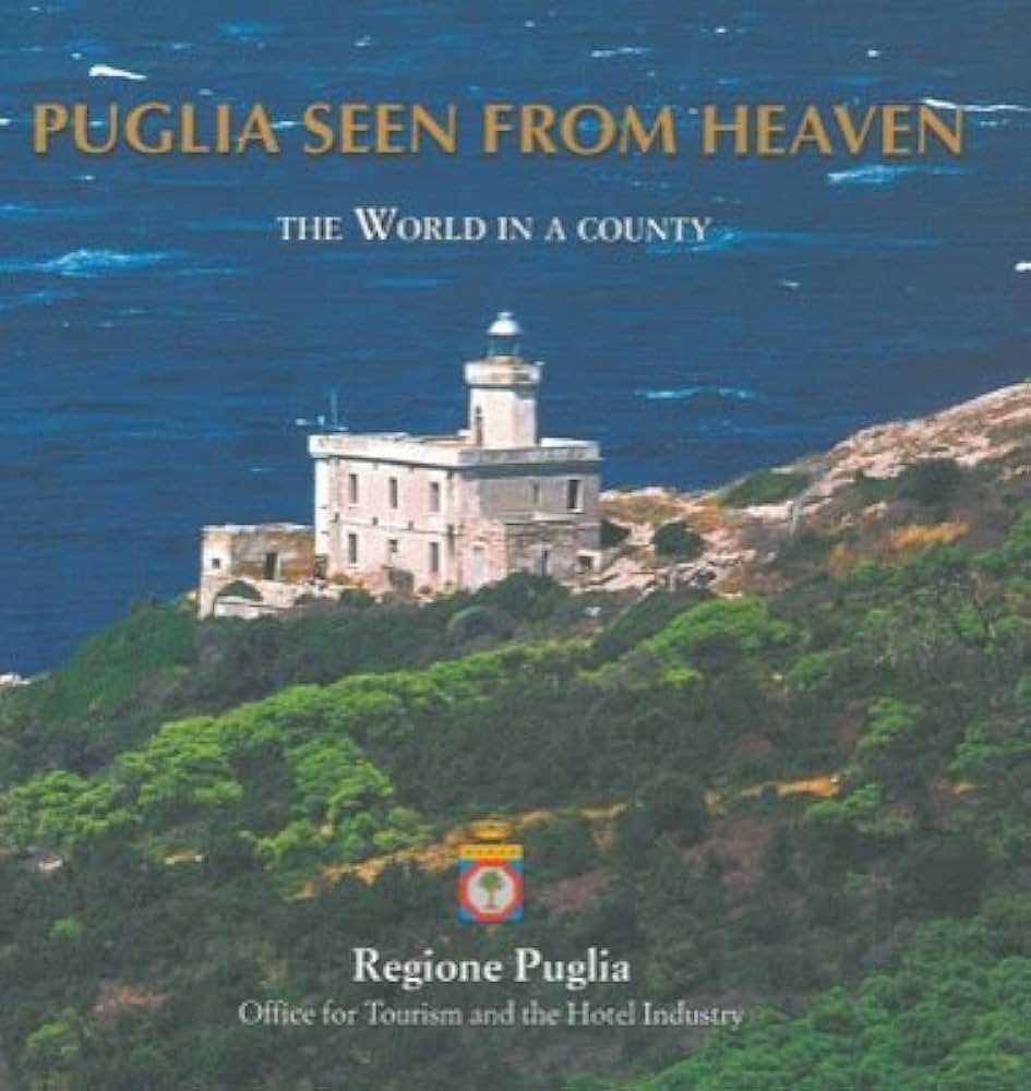 Copertina di Puglia seen from heaven. 