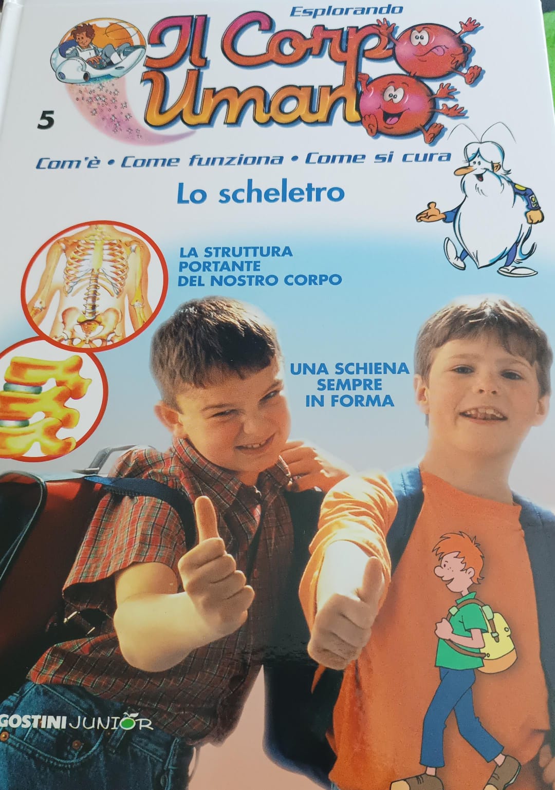 Copertina di 5. Esplorando il corpo umano. Lo scheletro