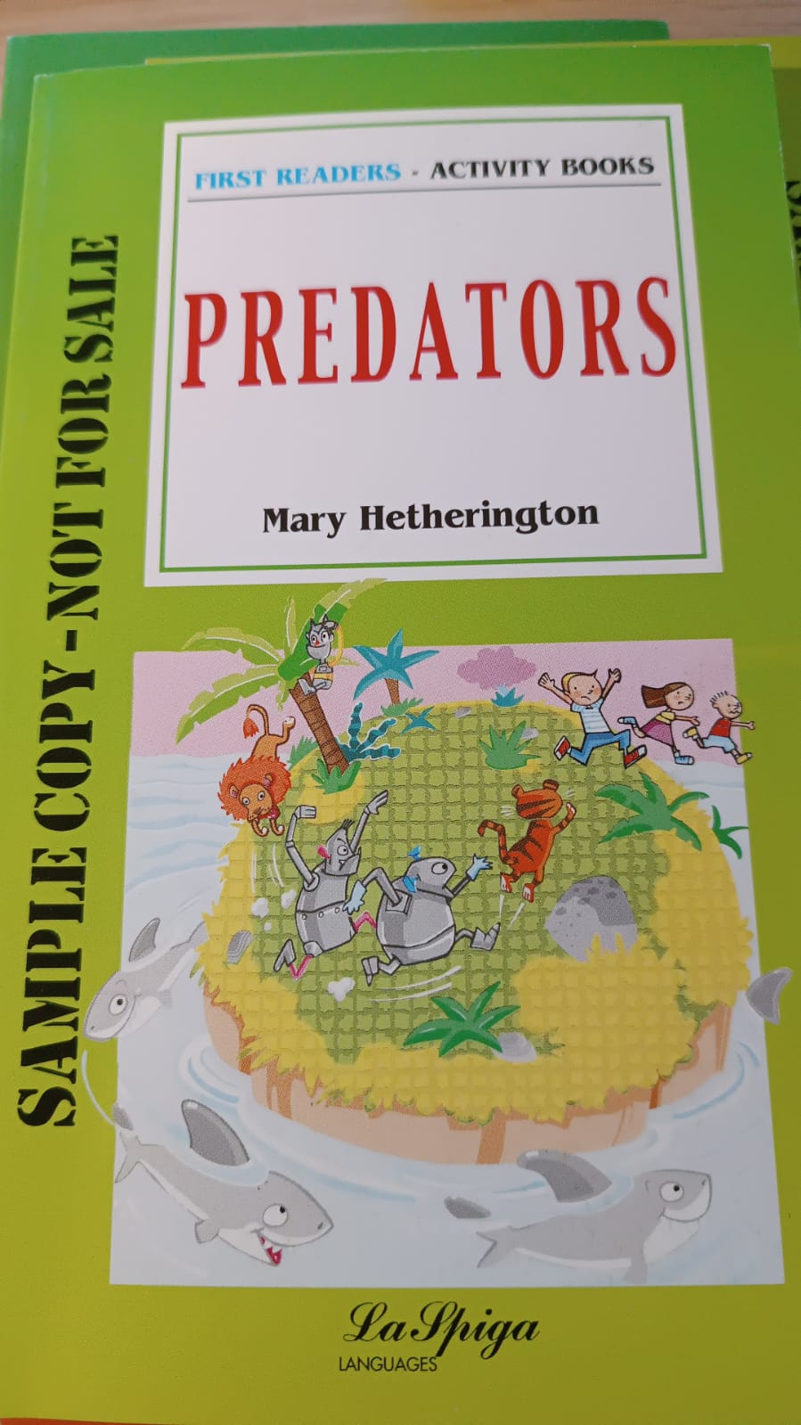 Copertina di Predators